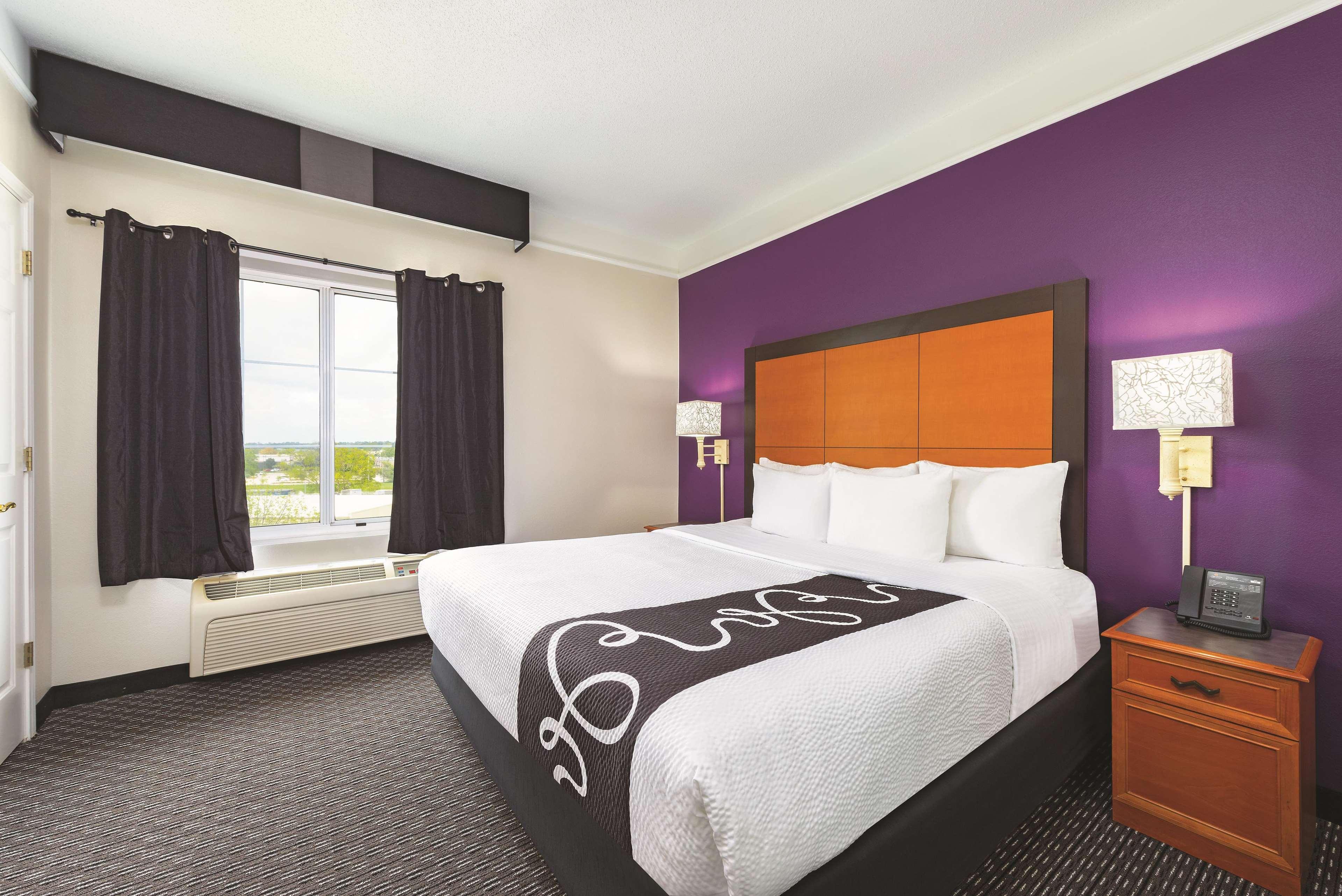 Отель La Quinta By Wyndham St. Louis Westport Мэриленд-Хайтс Экстерьер фото