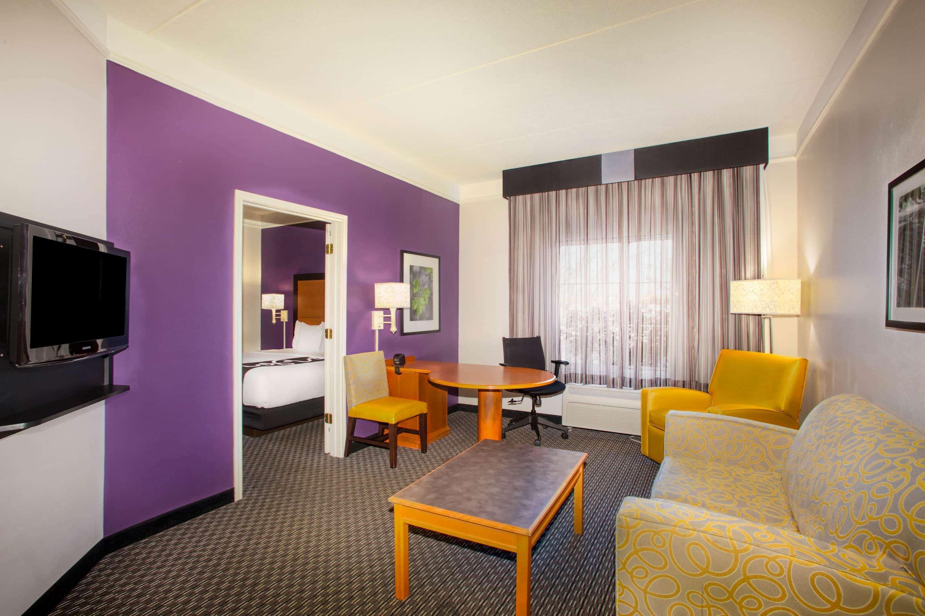 Отель La Quinta By Wyndham St. Louis Westport Мэриленд-Хайтс Экстерьер фото