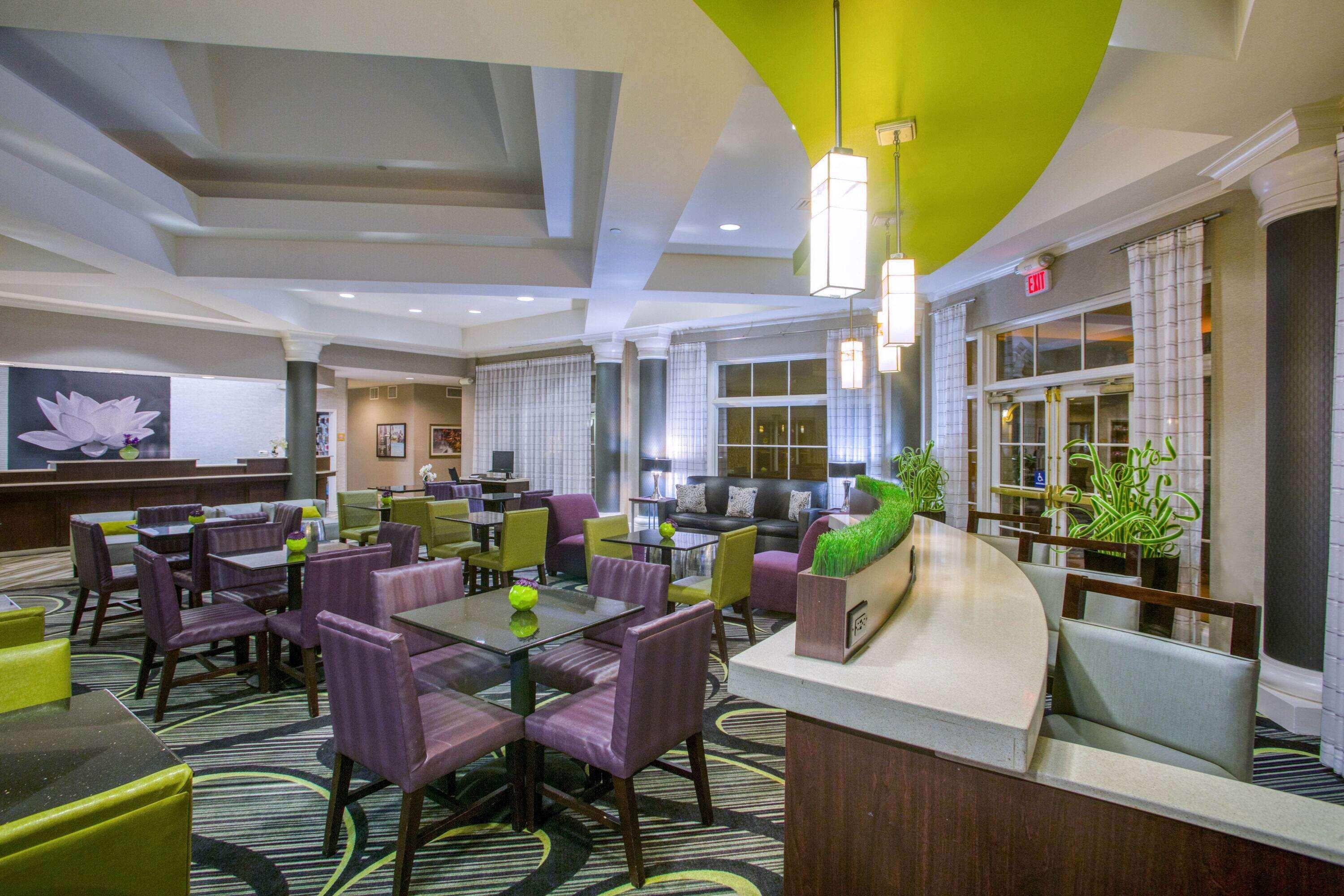 Отель La Quinta By Wyndham St. Louis Westport Мэриленд-Хайтс Экстерьер фото