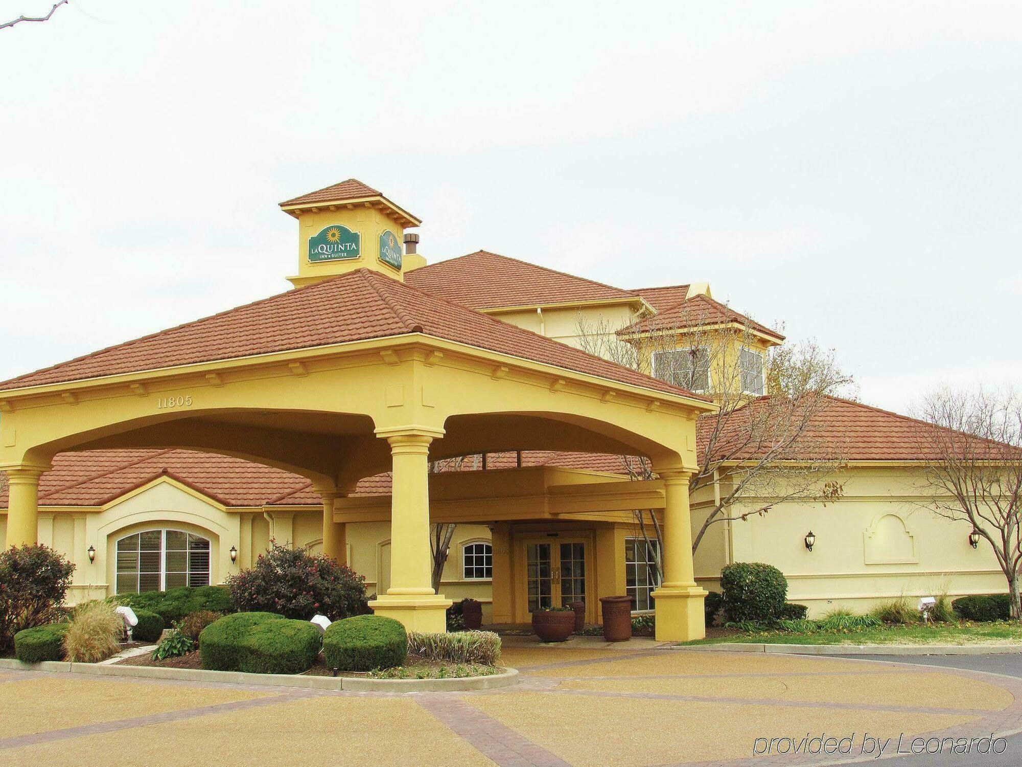 Отель La Quinta By Wyndham St. Louis Westport Мэриленд-Хайтс Экстерьер фото